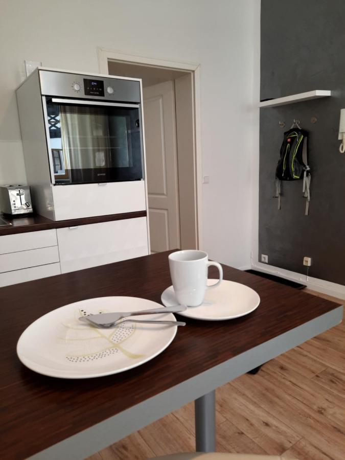 Business-Lodging Apartmenthaus ヘール・グレンツハウゼン エクステリア 写真