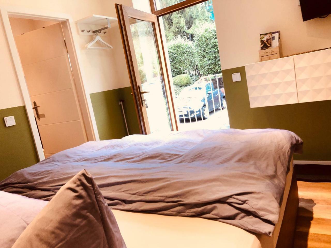 Business-Lodging Apartmenthaus ヘール・グレンツハウゼン エクステリア 写真